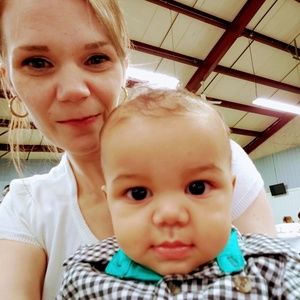 Meet your Posher, Lauren